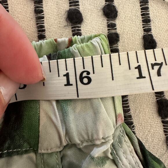 TOWNSEN | Silk Watercolor Grasshopper Green Shorts | Size Large - Picture 7 of 8